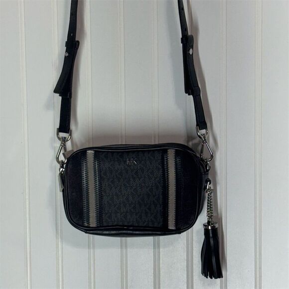 Michael Kors Black Leather Camera Crossbody Bag Gold Hardware MK Small Purse - Picture 1 of 12